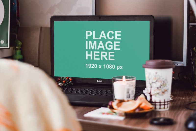 DELL PC with xmas stuff