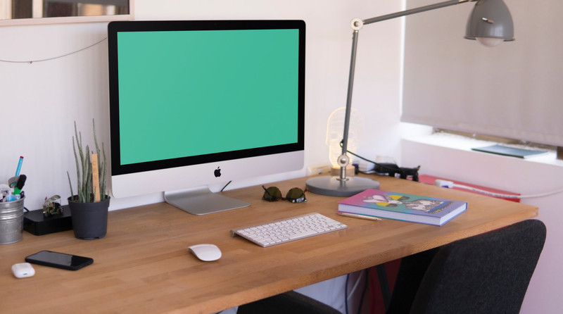 iMac in home office